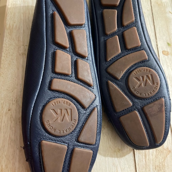 Michael Kors, black ballet, flat gold toe emblem, size 6.5 women’s PUC - Picture 3 of 9